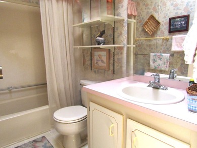 REDUCED to sell! Corner Site. 1988 Jacobson. 1456 SQ. Ft 2 Bed - photo 17