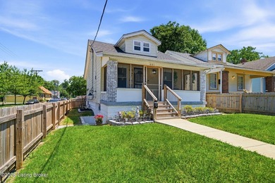Beautifully maintained and thoughtfully updated, this 1925 - photo 3