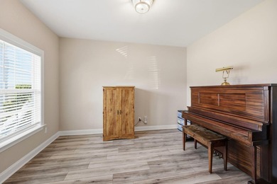 Nestled on a picturesque cul-de-sac, this exceptional, freshly - photo 4