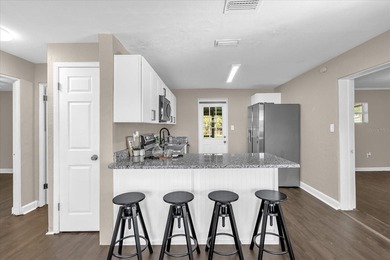 Fresh Farm Style...3 bed/1 bath. Split floor plan, New wht - photo 4