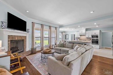Located in the gated community of Huntington Creek, this - photo 12