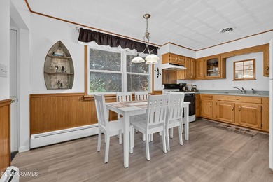 Perfectly remodeled, perfectly maintained, perfect location - photo 13