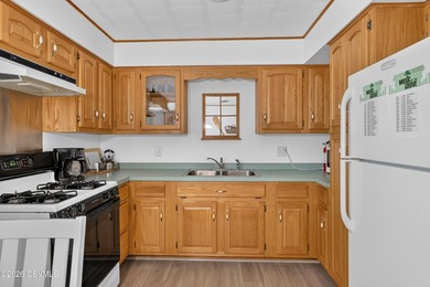 Perfectly remodeled, perfectly maintained, perfect location - photo 14