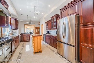 Welcome to 437 Lighthouse Ave! Exceptional custom-built luxury - photo 15