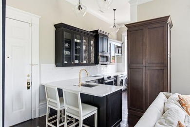 Experience the charm of historic Charleston in this beautifully - photo 9