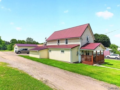 Charming, MOVE-IN-READY providing a functional layout perfect - photo 22