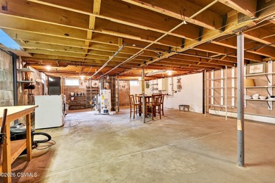 Perfectly remodeled, perfectly maintained, perfect location - photo 23