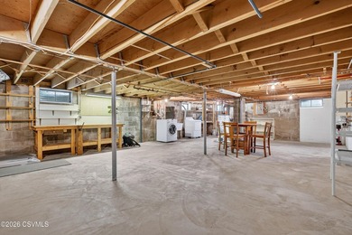 Perfectly remodeled, perfectly maintained, perfect location - photo 24