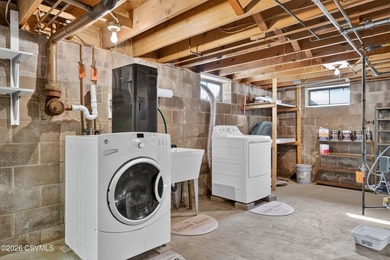 Perfectly remodeled, perfectly maintained, perfect location - photo 25