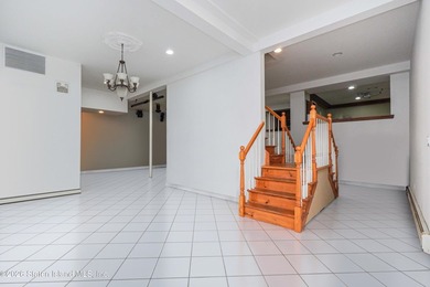 Welcome to 437 Lighthouse Ave! Exceptional custom-built luxury - photo 30
