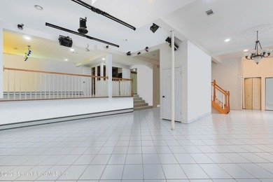 Welcome to 437 Lighthouse Ave! Exceptional custom-built luxury - photo 31