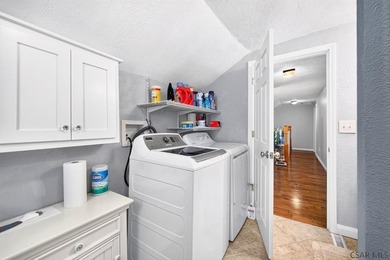 Charming, MOVE-IN-READY providing a functional layout perfect - photo 48