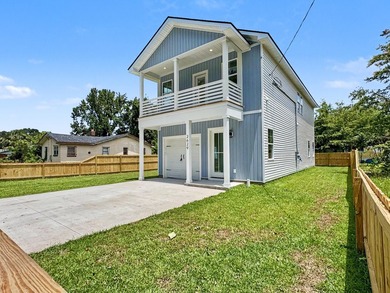 Welcome to this stunning brand-new construction offering the - photo 2