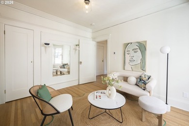 BEAUTIFULLY RENOVATED BALL PARC AMERICAN Welcome home to this