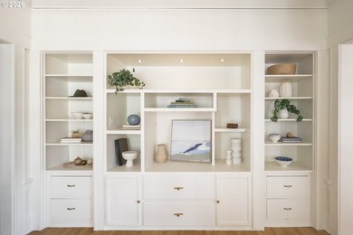 BEAUTIFULLY RENOVATED BALL PARC AMERICAN Welcome home to this