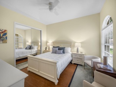 Lovely Furnished Home with Golf Course View. This 2 possible 3BD - photo 9