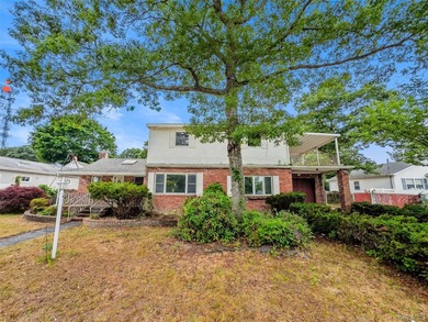 Bring your vision and transform this spacious colonial into the - photo 5