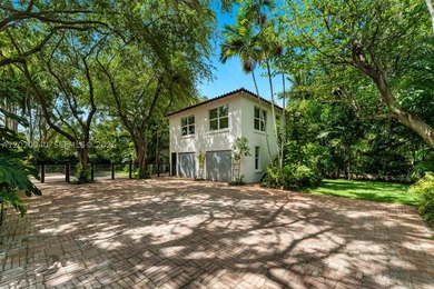 Newly renovated 1920s compound in Miami Beach's prestigious La - photo 4