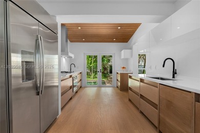 Newly renovated 1920s compound in Miami Beach's prestigious La - photo 7