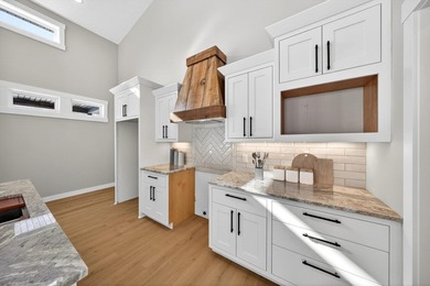 Custom built barndominium in Prairie Sands offering refined - photo 10