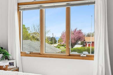 This unique compound is comprised of four detached homes on a .6 - photo 11