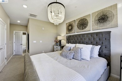 Welcome to this stunning 3BD/3BA townhome in Fremont's desirable - photo 15