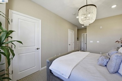 Welcome to this stunning 3BD/3BA townhome in Fremont's desirable - photo 18