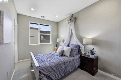 Welcome to this stunning 3BD/3BA townhome in Fremont's desirable - photo 19