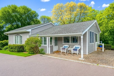 This unique compound is comprised of four detached homes on a .6 - photo 25