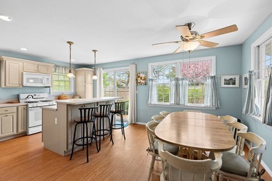 This unique compound is comprised of four detached homes on a .6 - photo 26