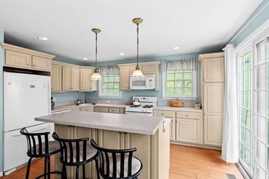 This unique compound is comprised of four detached homes on a .6 - photo 27