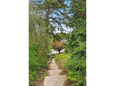 This unique compound is comprised of four detached homes on a .6 - photo 31