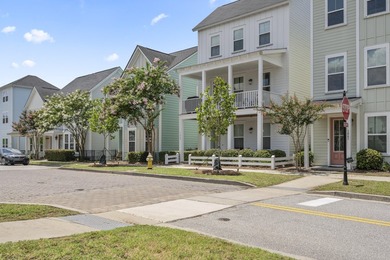 Stunning 4 bed 3 .5 bath home in Mixson. Spacious open floor - photo 4