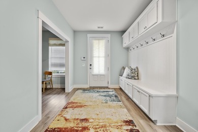 Stunning 4 bed 3 .5 bath home in Mixson. Spacious open floor - photo 6
