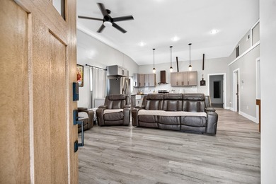 Escape to your own private country retreat on 13.33 breathtaking - photo 6