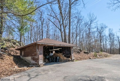 Escape to this idyllic lake front home offering breathtaking - photo 5
