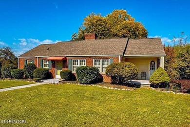 Douglas Lake Home For Sale in Dandridge Tennessee