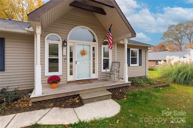 Lake Norman Home For Sale in Mooresville North Carolina