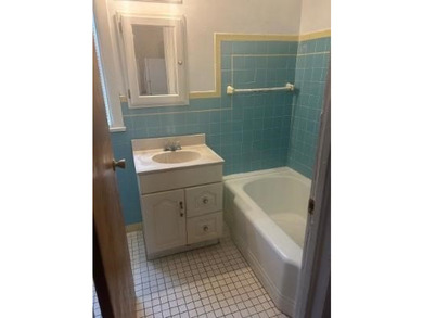 A Beautiful house with much potential, with some cosmetic - photo 14