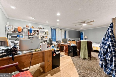 Private 6.6-Acre Estate with Pool, Guest Apartment & Workshop! - photo 19