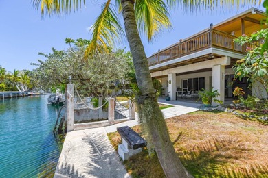 Just minutes from Key West, this open floor plan waterfront home - photo 2