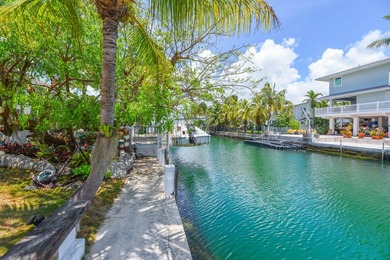 Just minutes from Key West, this open floor plan waterfront home - photo 4