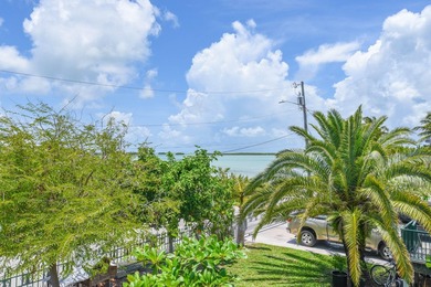 Just minutes from Key West, this open floor plan waterfront home - photo 5