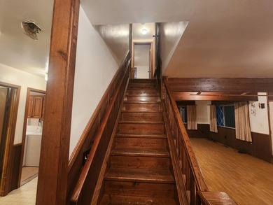 This well loved and exceptionally well taken care of home, can - photo 10