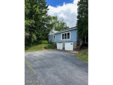 Mohawk River Home For Sale in Colonie New York