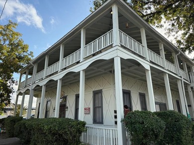 Additional listing photo 1