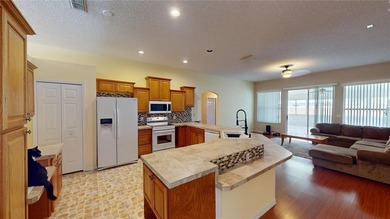 There's plenty of space inside and outside of this 5 Bedroom, 2 - photo 8