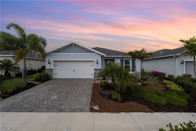 PRICE REDUCTION!!! UPGRADES GALORE !!! Artistic design, Love & - photo 30