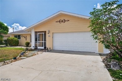 One bridge Gulf access pool home! Boatlift, southern exposure! - photo 3