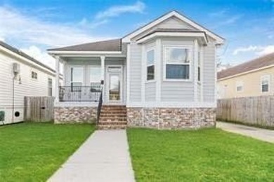 Lake Pontchartrain Home For Sale in New Orleans Louisiana